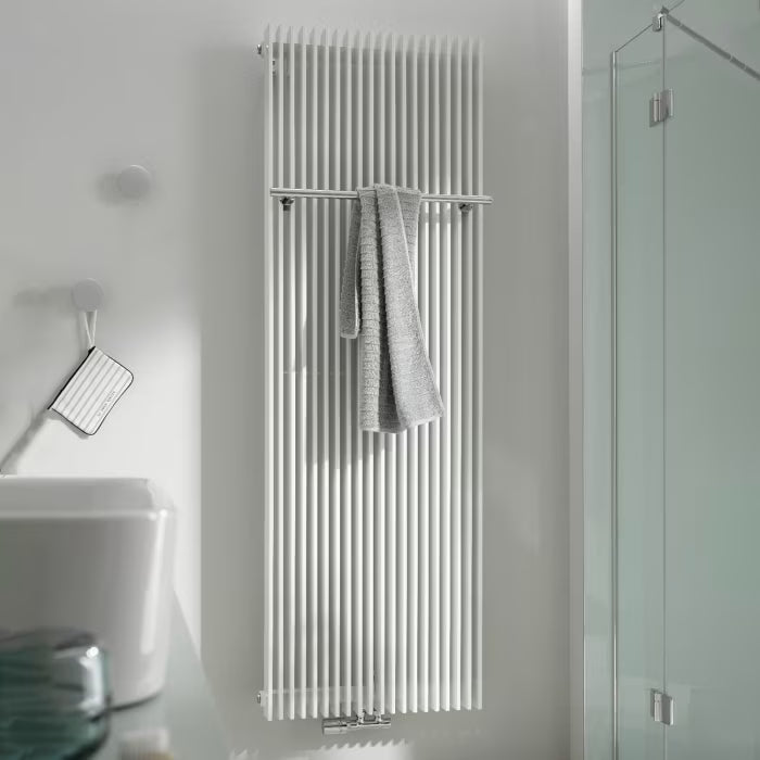 HSK Sky Badheizkörper mit Mittelanschluss unten 29,5 x 180 cm - Graphit-Schwarz